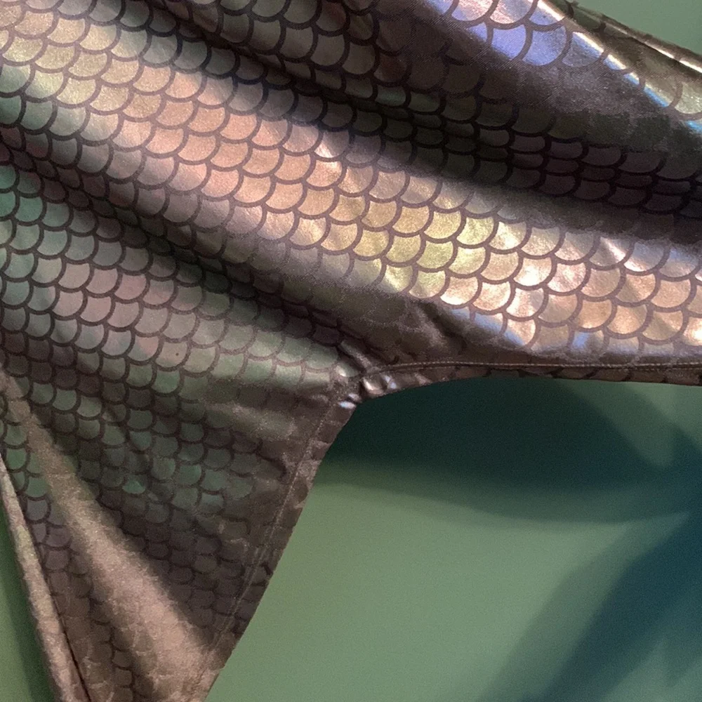 Justice girls mermaid skirt. Lg